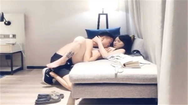 [巨根探花]黄先生×灰丝美腿女神 酒店偷情后入狂顶 娇喘实录